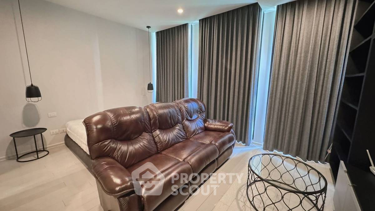picture 1-BR 45 Sqm Condo At Noble Ploenchit, 100m To BTS Phloen Chit (ID 3010698) - 1/10