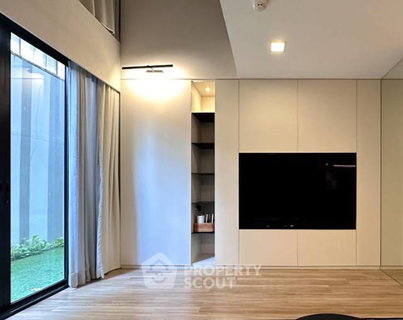 คอนโด 1 ห้องนอน 55 ตร.ม. ขาย ใน LIV @ 49 ใกล้ BTS ทองหล่อ (ID 3027946)