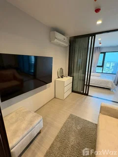 High floor unit with the beautiful view. 6498079