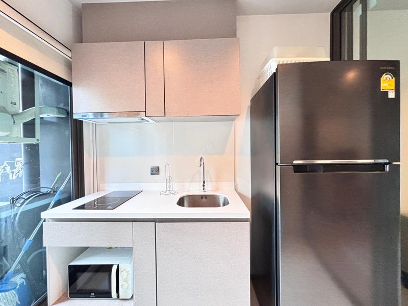 picture Life Asoke – Rama 9 for rent Near MRT Rama 9 - 4/10