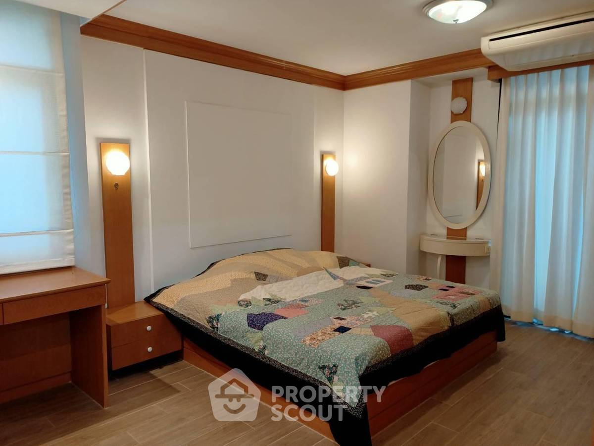 picture 1-BR 60 Sqm Condo At Pipat Place, 300m To BTS Chong Nonsi (ID 492170) - 3/5
