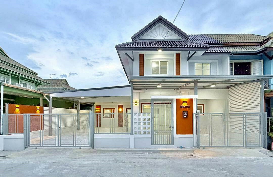 บ้านแฝด  5 ห้องนอน  จอดรถได้ 3 – 4 คัน   #หมู่บ้านพฤกษา 19  ถนนวัดลาดปลาดุก  บางบัวทอง   ใกล้เซ็นทรัล เวสเกต  