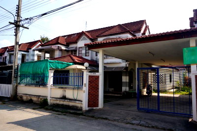 บ้านแฝด เชียงใหม่ : 🏡บ้านแฝด 2 หลังคู่ในพื้นที่เดียวกัน **สามารถแยกซื้อได้  พิกัดทำเล หมู่บ้านธีรพร ตำบล หนองจ๊อม อำเภอ สันทราย เชียงใหม่ 