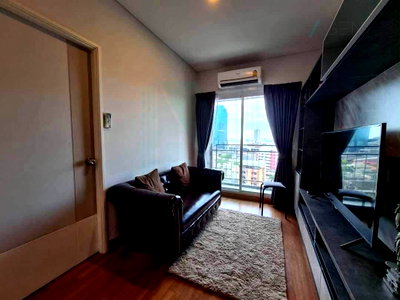 Condos for rent : 🎊 For Rent Condo LUMPINI PLACE RATCHADA - SATHU Building 1, Floor 11,1 bed room, Room size 28 sqm