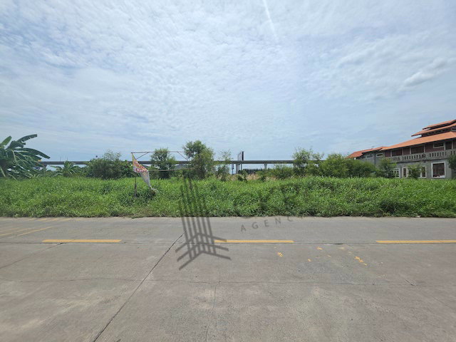 รูป ให้เช่า ที่ดินเปล่า ตรงข้าม มบ.ธาม ซิกเนเจอร์ อ่อนนุช-มอเตอร์เวย์ ขนาด 5 ไร่ 246.5 ตร.วา (แบ่งได้) ใกล้แอร์พอร์ตลิงก์ลาดกระบัง | 93358 - รูปที่ 9/11