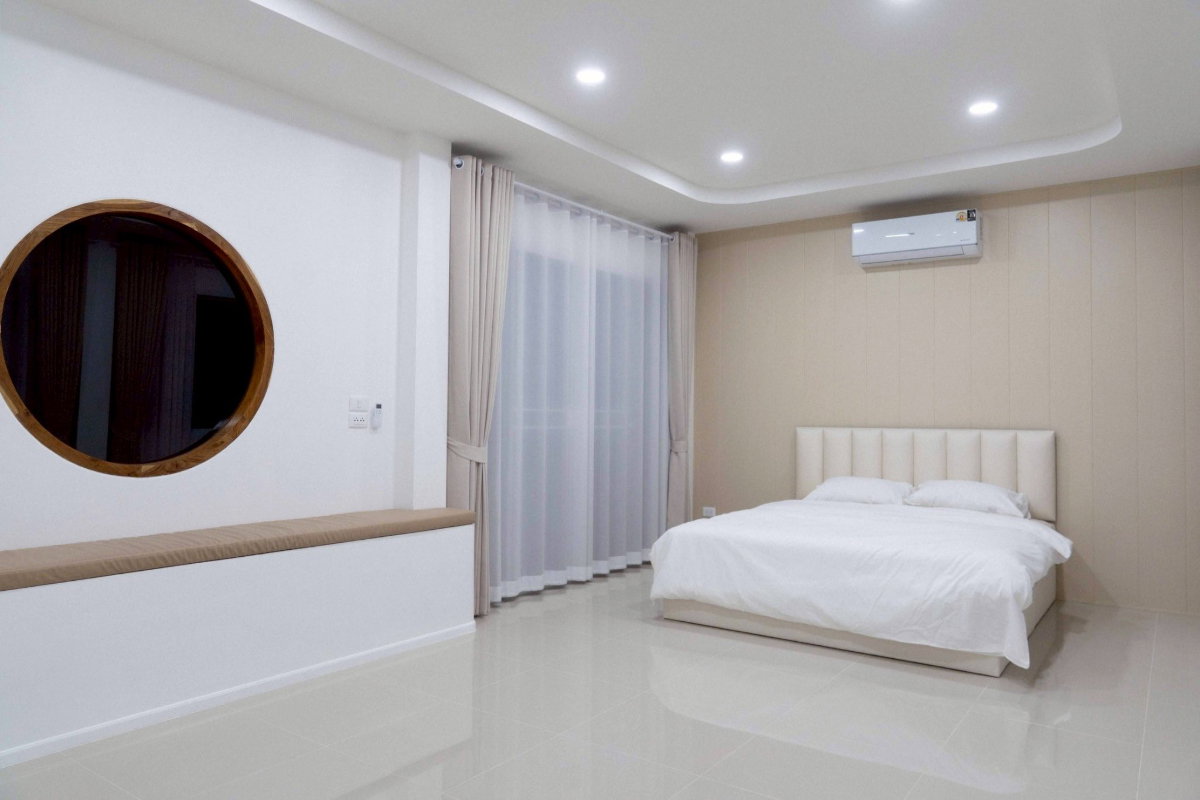 picture Two-storey pool villa for rent with 4 bedrooms,6 toilets and 1 kitchen.  - 10/17