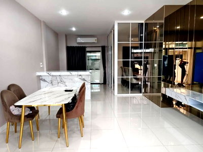 Townhouses for rent Phra Khanong : For rent 3-story luxury townhome, Cordice at Udomsuk, fully furnished, near BTS, ready to move in.(TH6907)