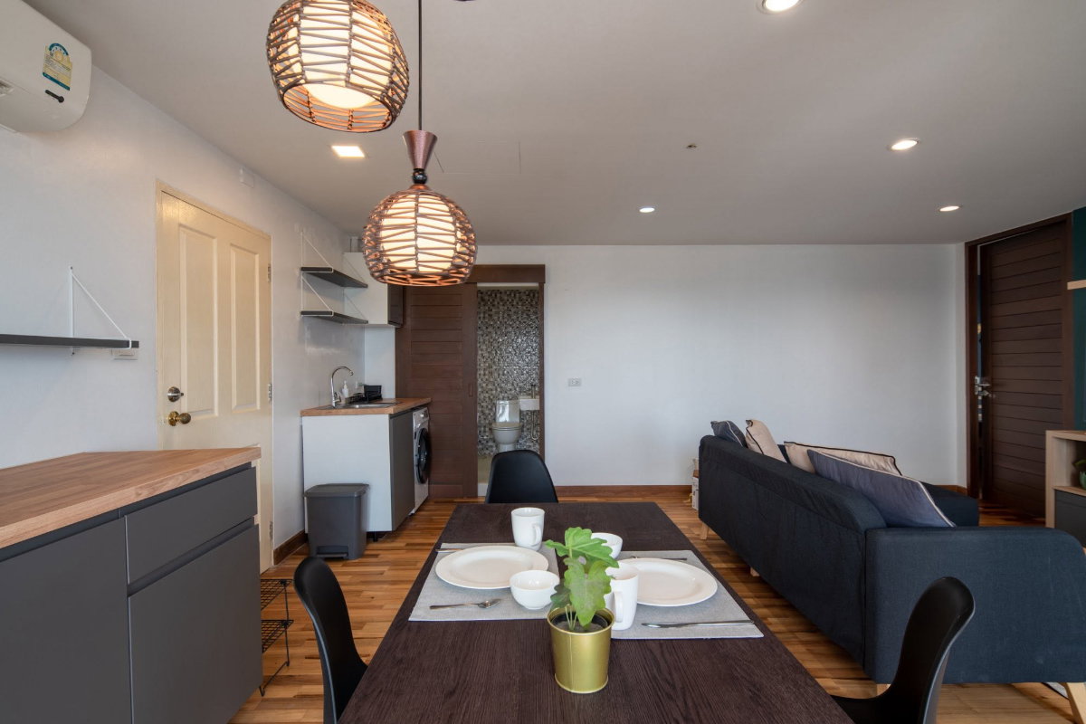 picture 🍀 For Rent Sarin Place 🍀 Add Line ID: @zcondo (with@) 🔥 Z5059 - 12/16