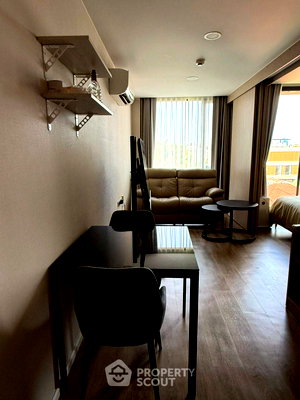 Condos for sale : Well-Priced 1-BR 34 Sqm Condo At The Teak Sathorn-Lumpini, MRT Khlong Toei (ID 3032652)