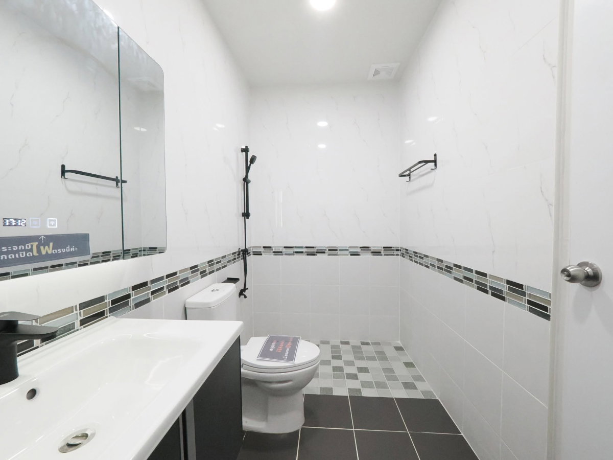 รูป ขายราคาพิเศษ ทาวน์โฮม 3.5 ชั้น ม.ดิแอททิค ขนาด 23.1 ตร.ว. 5นอน 3น้ำ หลังริม ต้นโครงการ [แจ้งวัฒนะ] - รูปที่ 30/64