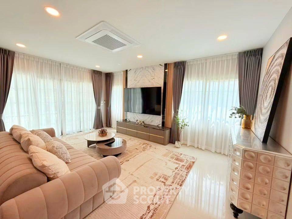 รูป บ้าน 4-ห้องนอน ที่ เซนโทร บางนา ใน บางแก้ว (ID 3032765) - รูปที่ 1/12
