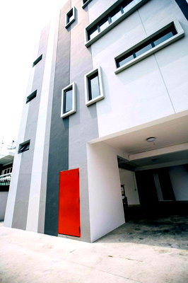 Office for rent วิทยาลัยป้องกันราชอาณาจักร (วปอ.) : WS7910 🔥 4-story office building near MRT Huai Khwang, only 180,000 THB/month 💰