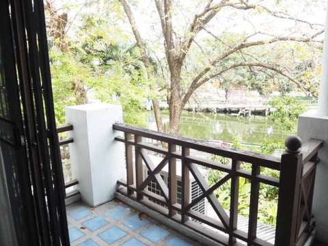 คุ้มสุด ขายบ้านริมน้ำ สุขุมวิท77 ที่ดิน28ตร.ว อ่อนนุช21 บ้านสวยร่มรื่นใจกลางเมือง ใกล้ Makroอ่อนนุช 700ม. รถไฟฟ้าBTS เข้าออกได้ศรีนครินทร์ พัฒนาการ 