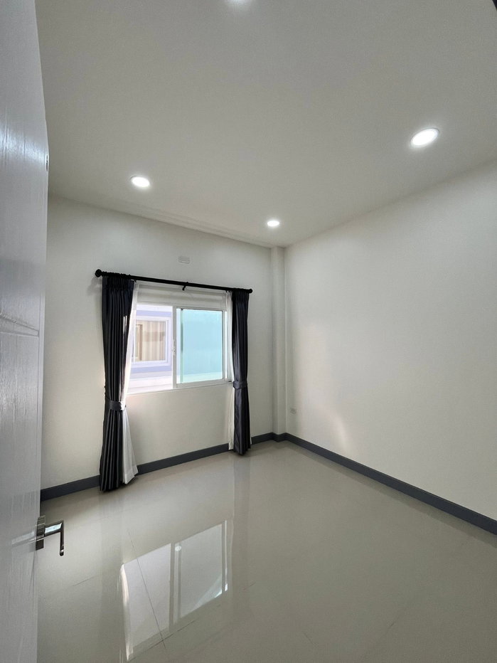 รูป บ้านเดี่ยวชั้นเดียวสร้างใหม่ บ้านใหม่มือหนึ่ง พร้อมเข้าอยู่ ดอนแก้ว #สารภี ราคาเพียง 2.39 ล้านบาท  #CSRP101298 - รูปที่ 9/15