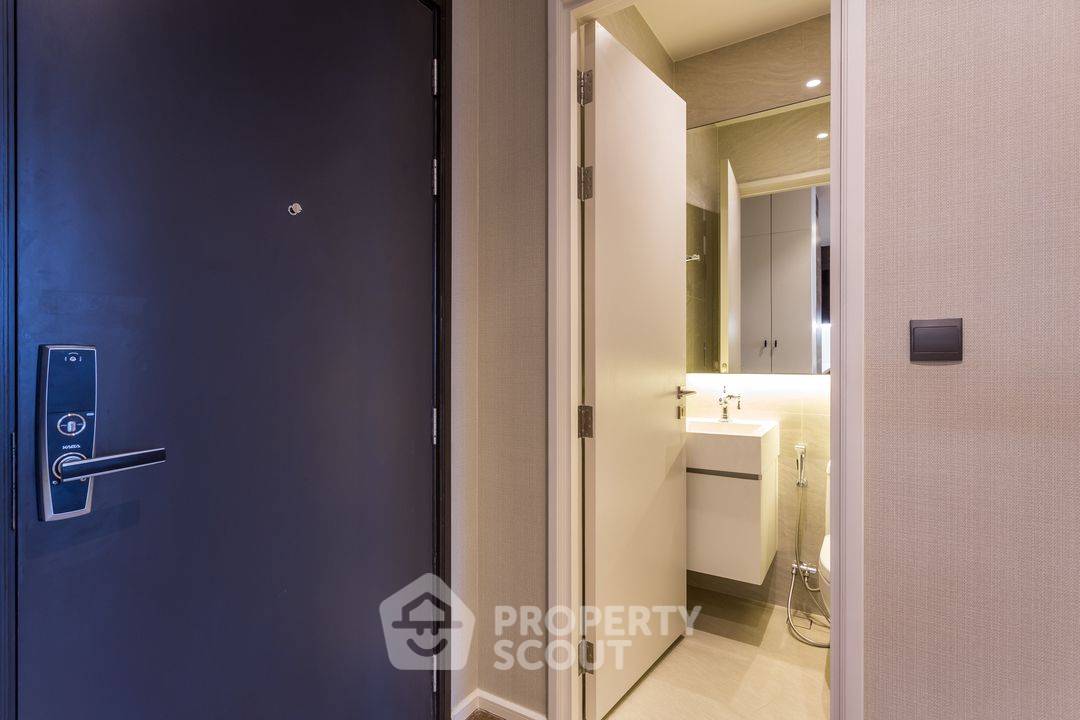 picture 2-BR Condo at Muniq Langsuan near BTS Ratchadamri (ID 3020632) - 12/22