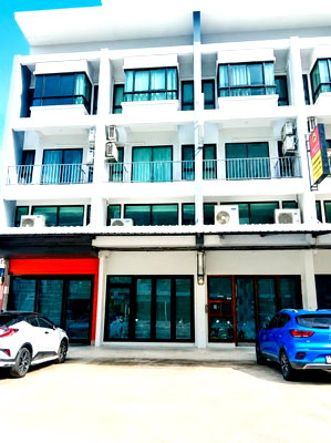 เช่าอาคารพาณิชย์ ม.สยาม : อาคารพาณิชย์ 3.5 ชั้น 5 นอน 8แอร์ เพชรเกษม กัลปพฤกษ์ บางแค เทอดไท 3 น้ำ MRT บางแค 1.0 กม.