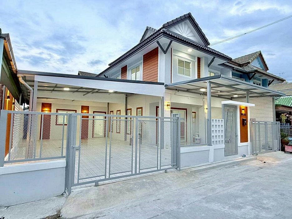 รูป บ้านแฝด  5 ห้องนอน  จอดรถได้ 3 – 4 คัน   #หมู่บ้านพฤกษา 19  ถนนวัดลาดปลาดุก  บางบัวทอง   ใกล้เซ็นทรัล เวสเกต   - รูปที่ 3/20