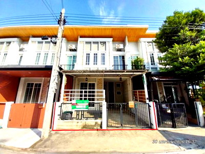 ทาวน์เฮ้าส์ 18.8 ตร.วา โกลเด้น ทาวน์ 2 ลาดพร้าว-เกษตรนวมินทร์ เขตบึงกุ่ม กรุงเทพมหานคร 3M