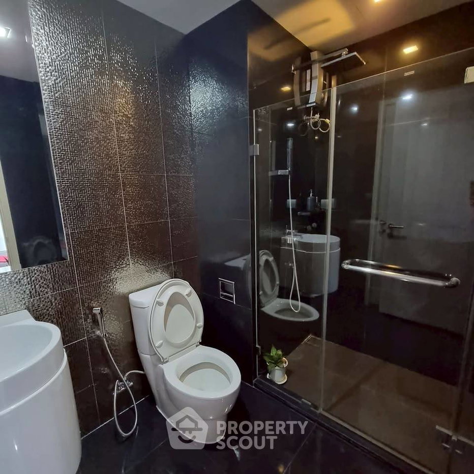 รูป คอนโด 2-ห้องนอน ที่ ริทึ่ม สุขุมวิท 36-38 ใกล้ BTS ทองหล่อ (ID 3034566) - รูปที่ 32/43