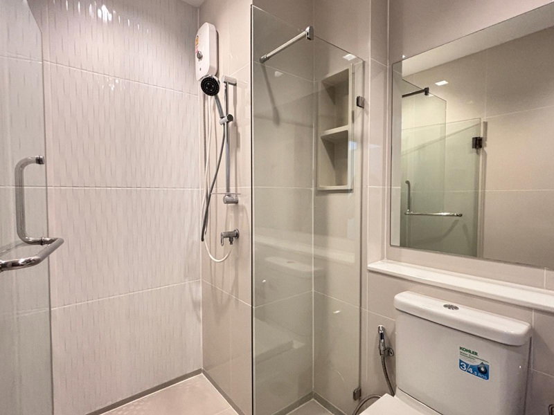 picture Life Asoke – Rama 9 for rent Near MRT Rama 9 - 8/10