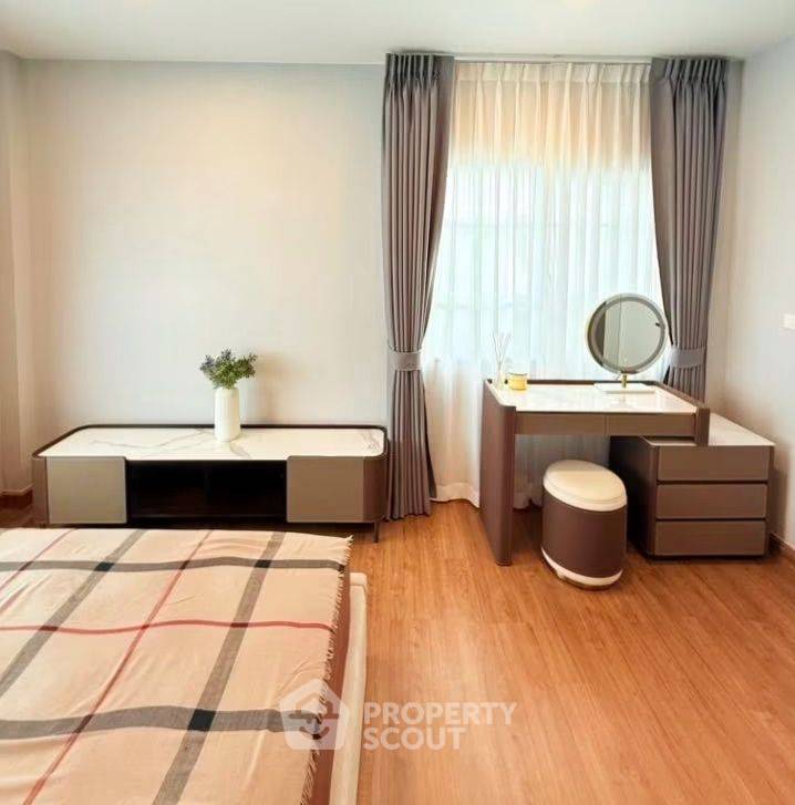 รูป บ้าน 4-ห้องนอน ที่ เซนโทร บางนา ใน บางแก้ว (ID 3032765) - รูปที่ 11/12