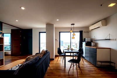 Condos for rent : Sarin Place    Condo For Rent / Line : @mintocondo