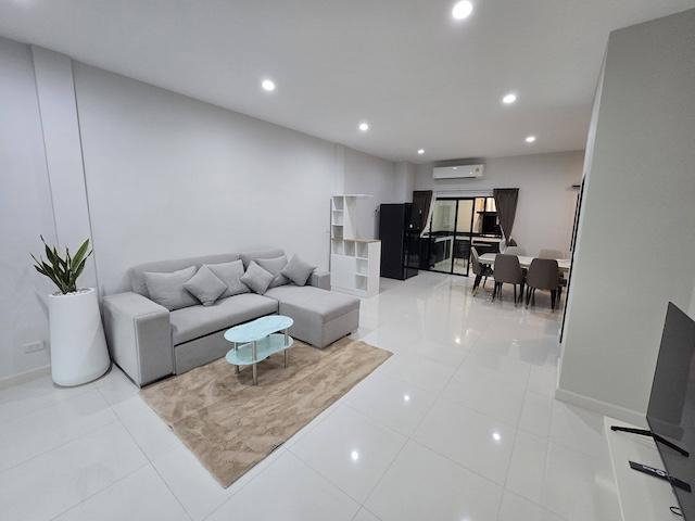 รูป MTR87 ให้เช่าบ้านสวยทำเลดีอุดมสุข-บางนา เฟอร์ฯ ครบพร้อมเคาน์เตอร์บาร์และสวนสวย เดินทางสะดวกใกล้ BTS อุดมสุข MRT ศรีอุดม และเซ็นทรัลบางนา - รูปที่ 9/10
