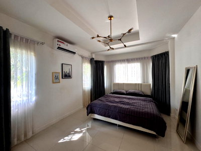 Houses for sale Pattaya Night Bazaar : For Sale | Family Home in Ruen Pisa Village – Only THB 4,500,000 (S03-2714)