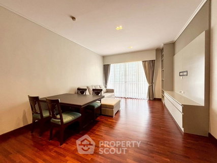 รูปภาพ 3-BR Condo at Newton Tower Condominium near BTS Nana (ID 3038992)