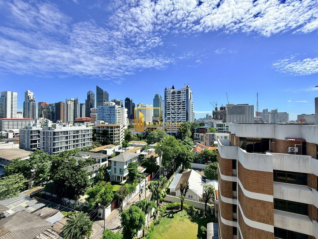 รูป Remarkable 4 Bedroom Duplex Penthouse in Phrom Phong Area - BR21452AP - รูปที่ 35/56