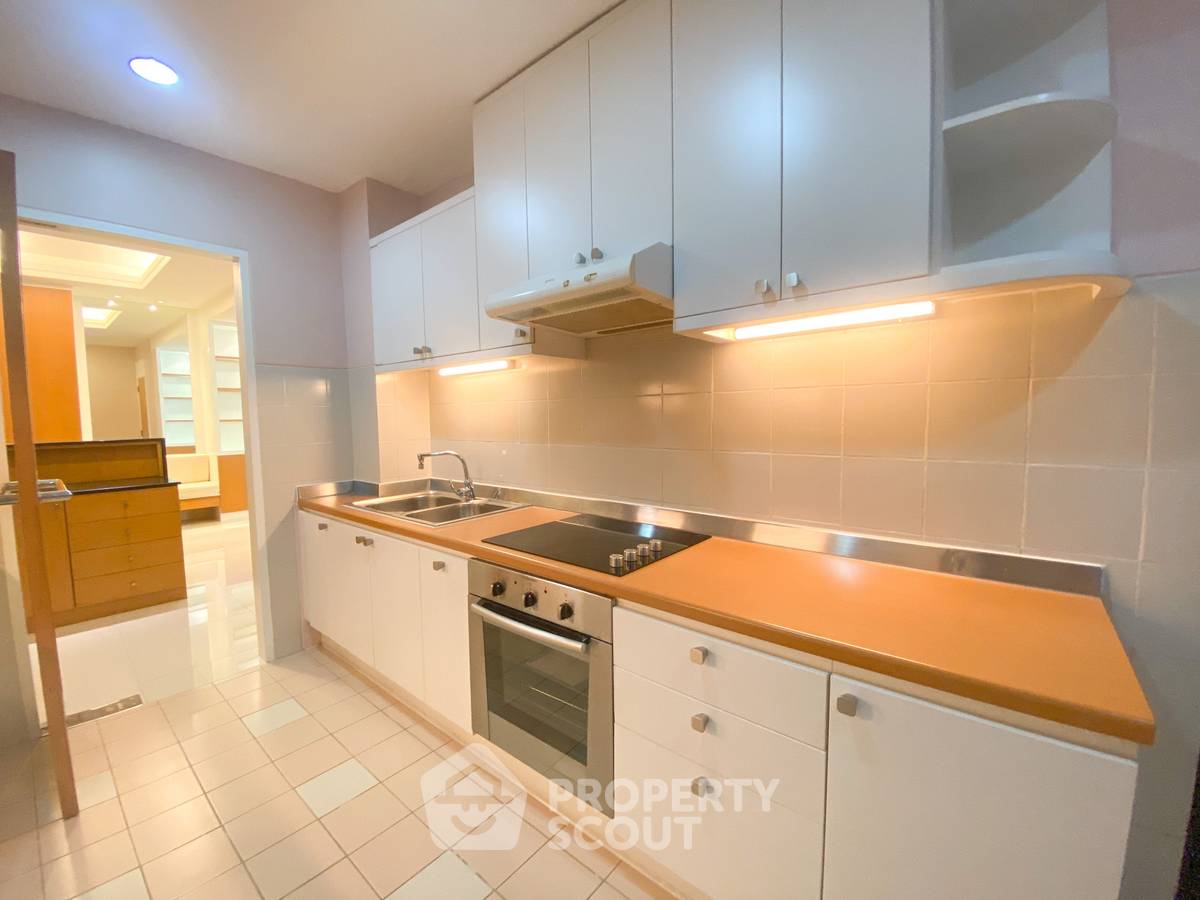 picture 2-BR Condo at Grand Langsuan Condominium near BTS Ratchadamri (ID 3034893) - 5/14