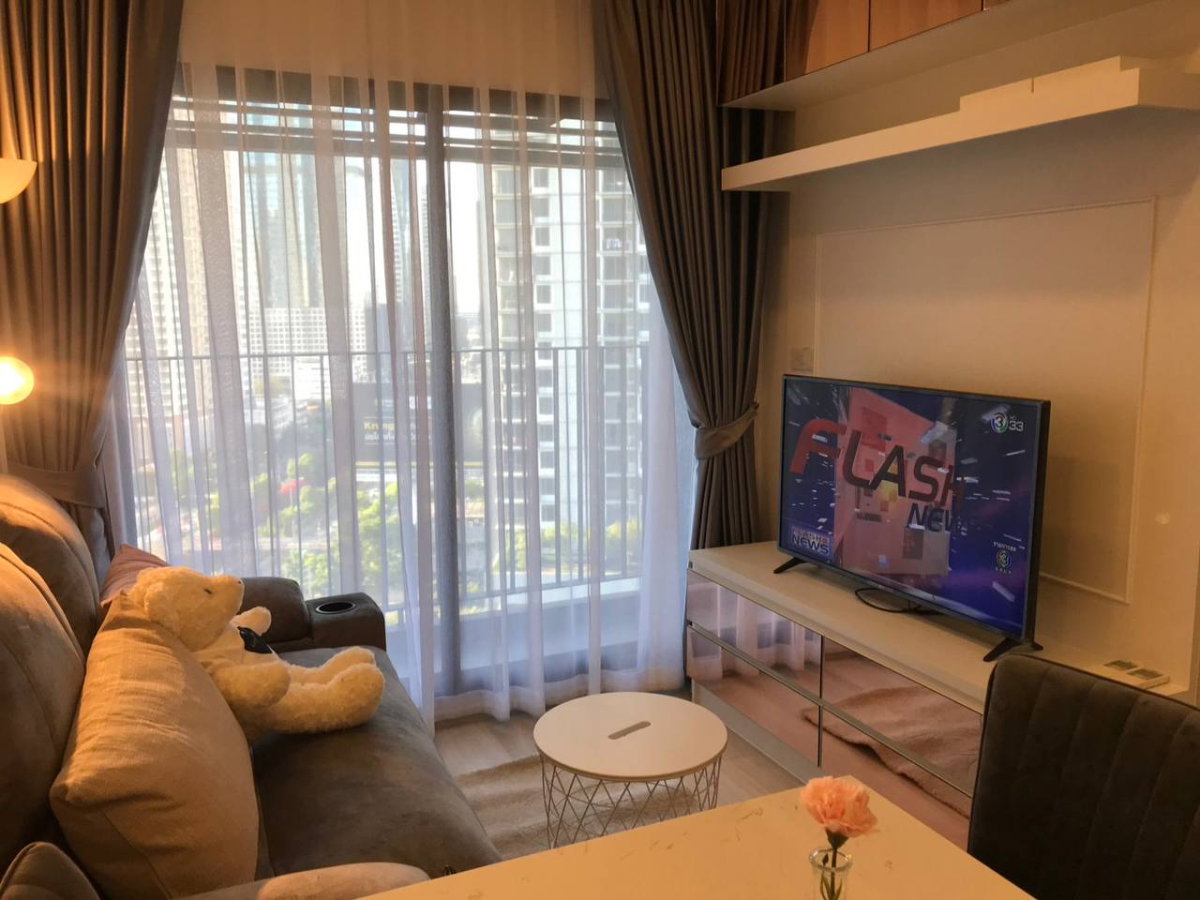 รูป Knightsbridge Prime Sathorn【𝐒𝐄𝐋𝐋 & 𝐑𝐄𝐍𝐓】🔥 อบอุ่น ละมุนตา ห้องแต่งสวยสไตล์ Cozy Warm Tone🔥 ติดต่อไลน์ไอดี: @hacondo - รูปที่ 3/6