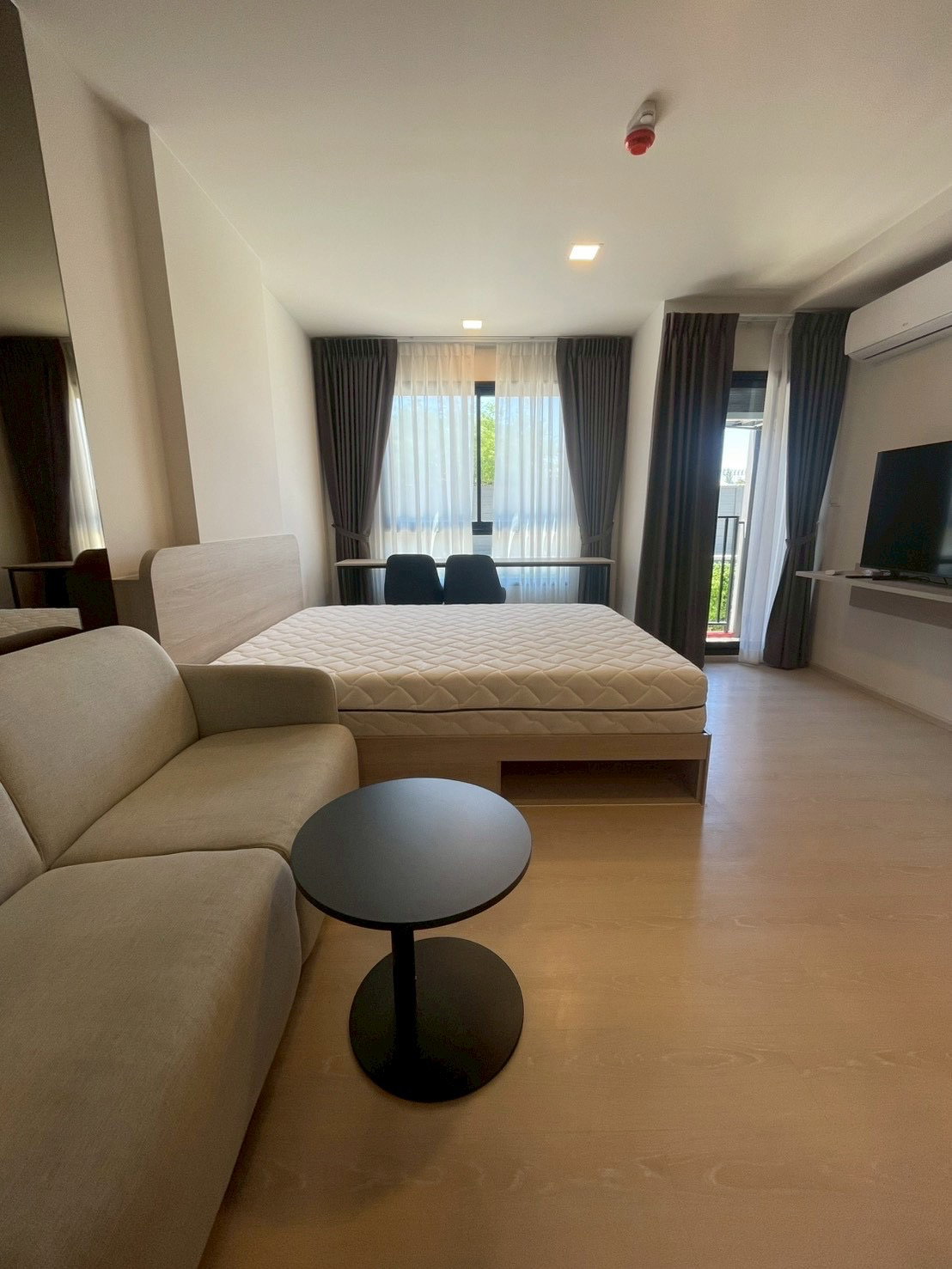 ✨ Condo for Rent – Dcondo Vivid @ Bangkok University ✨  🏡 Rental Rates ✅ Contract: THB 12,000/month