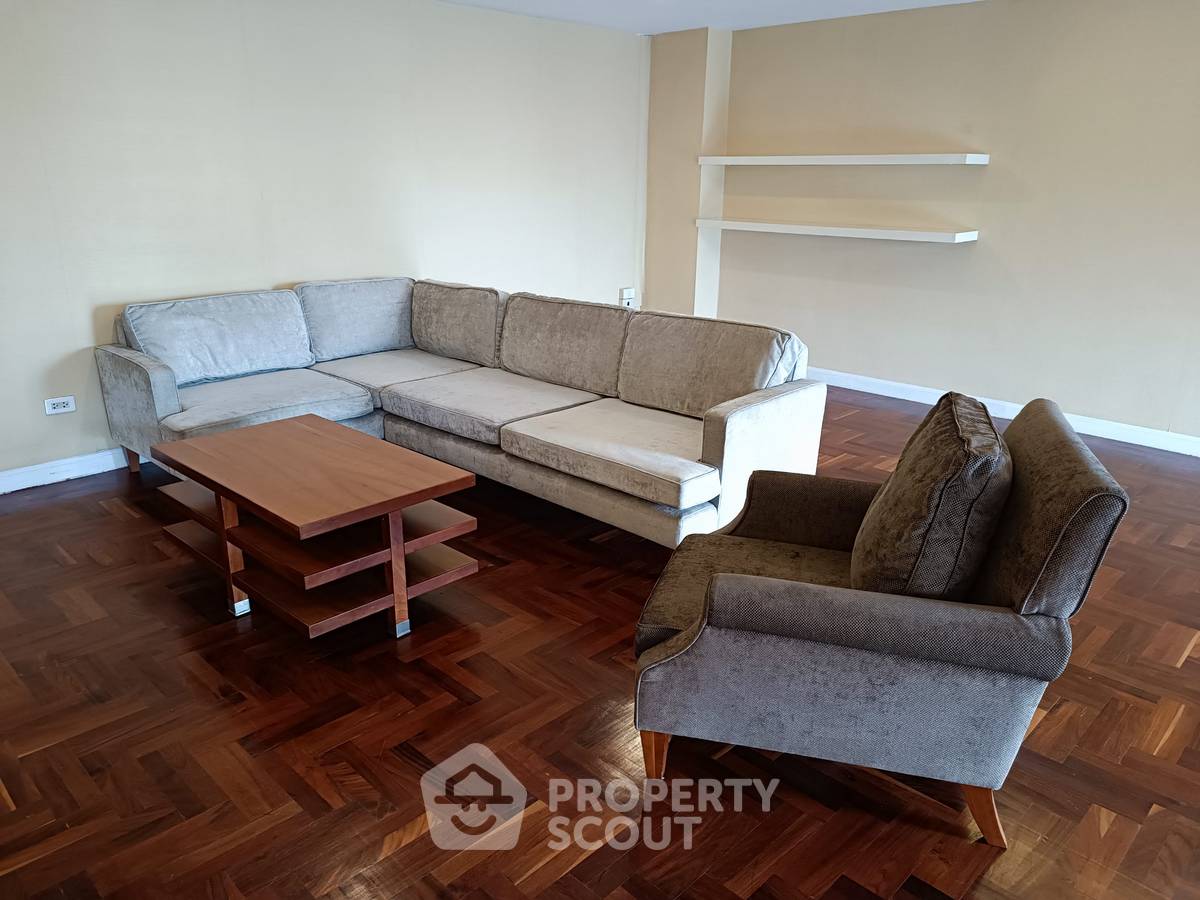 picture 2-BR Condo at The Peony near MRT Khlong Toei (ID 2501645) - 2/30