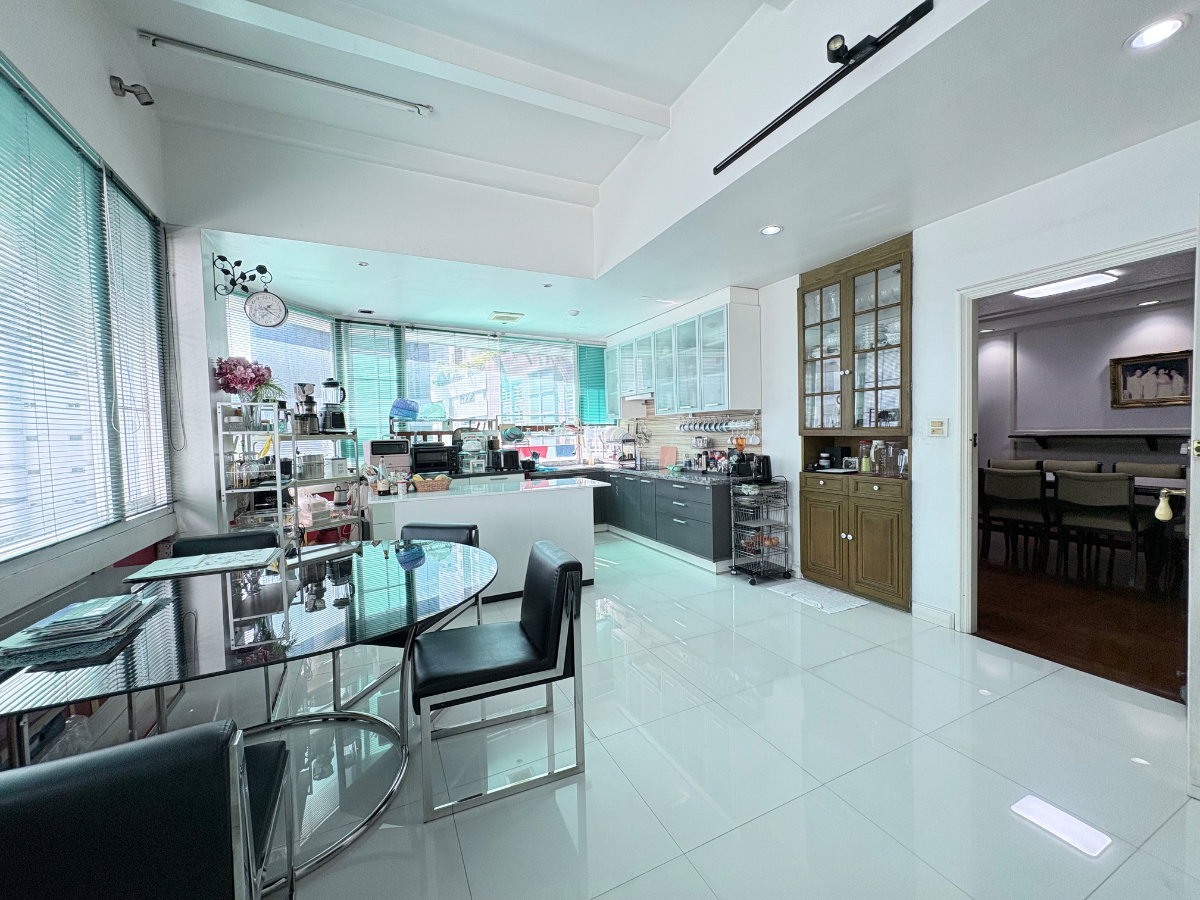 รูป ขาย Penthouse Duplex สุดหรู ใจกลางสุขุมวิท 24 | 300เมตร ถึงBTSพร้อมพงษ์ - รูปที่ 10/28