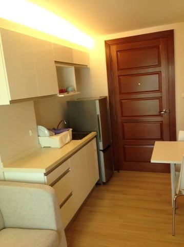 รูป (ว่าง1สิงหาคม69)ให้เช่าEmerald Residence Ratchada - 1นอน 30ตรม. ชั้น5 ตึกA - Line:@hac55 - รูปที่ 3/6