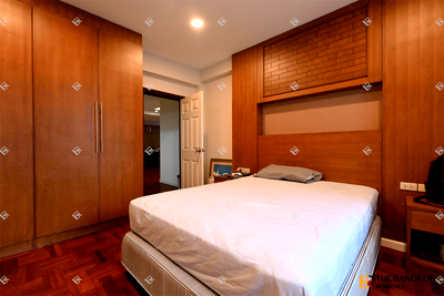 Condos for sale : Grand Ville House I (สุขุมวิท 24) Luxury Condo Ready to Move-in at the Best Location near BTS Phrom Phong