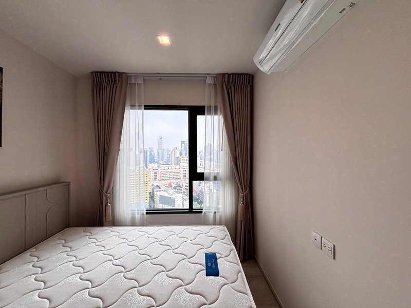picture Life One Wireless for rent BTS Ploenchit - 6/12