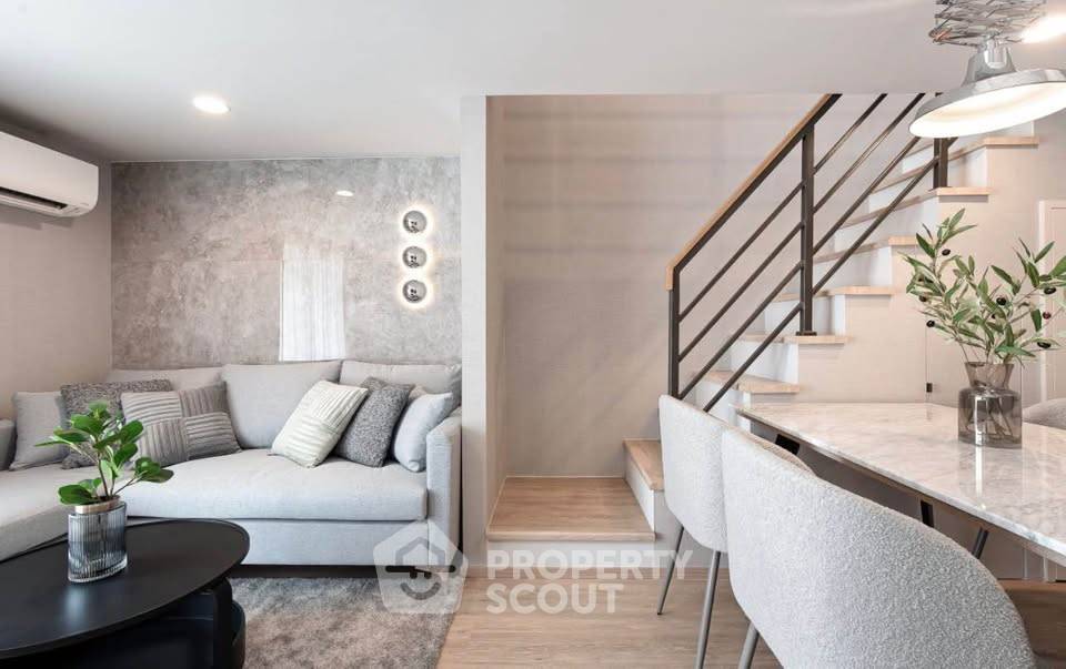 picture 2-BR 55 Sqm Condo At Culture Chula Near MRT Sam Yan (300m) (ID 3036422) - 2/6