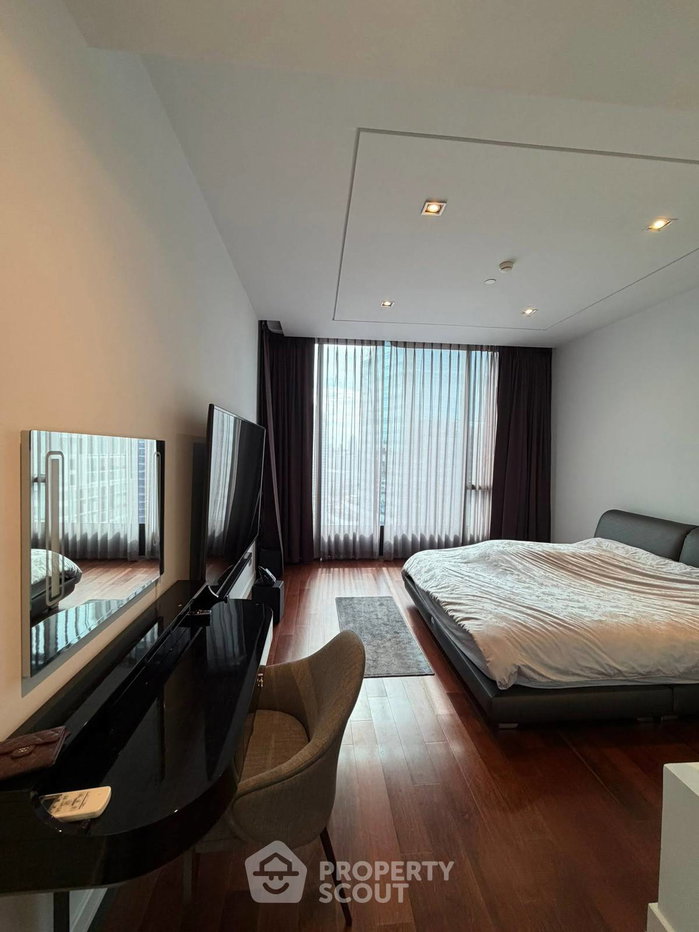 รูป คอนโด 2 ห้องนอน ชั้นสูง 28 135 ตร.ม. มาร์ค สุขุมวิท ใกล้ BTS พร้อมพงษ์ 100 ม. (ID 3038880) - รูปที่ 4/12
