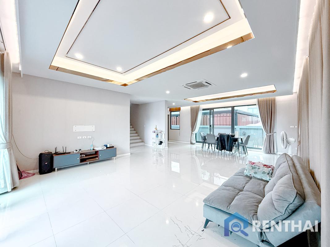 picture Ready to move in at The Palm Parco - 2/25