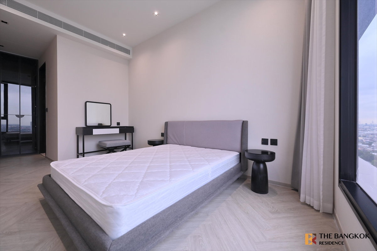 รูป One of the best 2-br layouts 🌃 @ Chapter Charoennakhorn-Riverside 🌊 stunning river view  - รูปที่ 4/8
