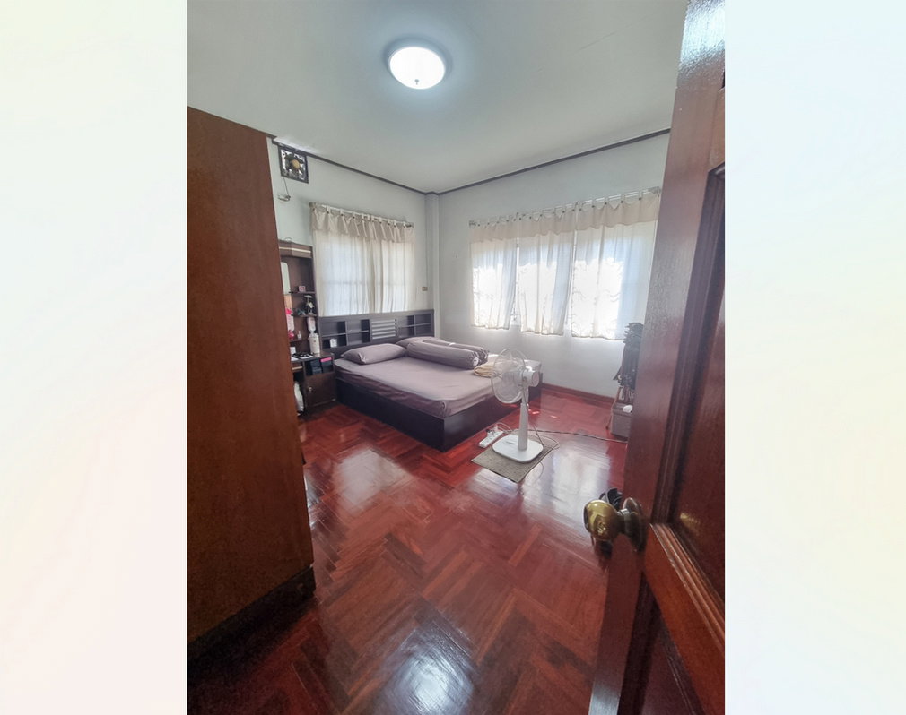 รูป Call : 081-343-6920 ขายบ้านเดี่ยว ถนนจักกะพาก ปากน้ำ สมุทรปราการ เนื้อที่ 122.8 ตารางวา 6 ห้องนอน 2 ห้องน้ำ จอดรถ 6 คัน ตรงข้าม รพ.สมุทรปราการ - รูปที่ 8/12