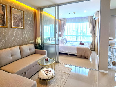 Condos for sale : Lumpini Seaview Jomtien Condo for Sale Sea View 1 Bedroom