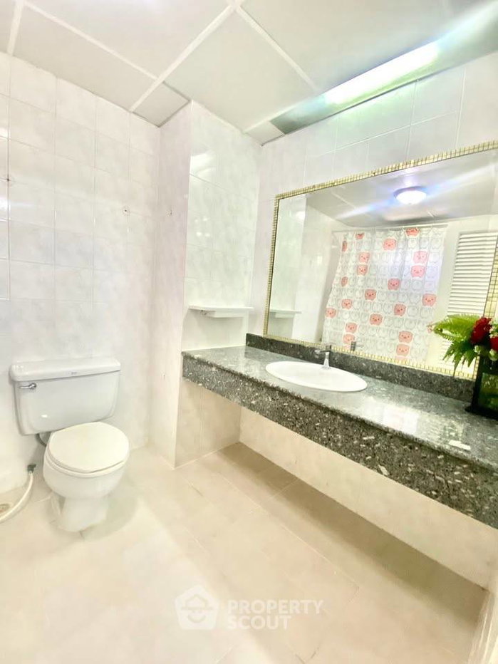 picture 1-BR Condo at Rin House Condominium near MRT Sukhumvit (ID 3035984) - 3/19