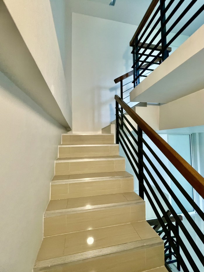 รูป ให้ เช่า อาคารพาณิชย์ The Regent Street Village  170 ตรม 16 ตรว - รูปที่ 11/12
