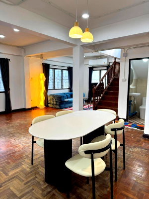 Houses for rent Chiang Mai : Detached house in the heart of Nimman-Suan Dok, prime area. 150 sq.m. of usable space.
