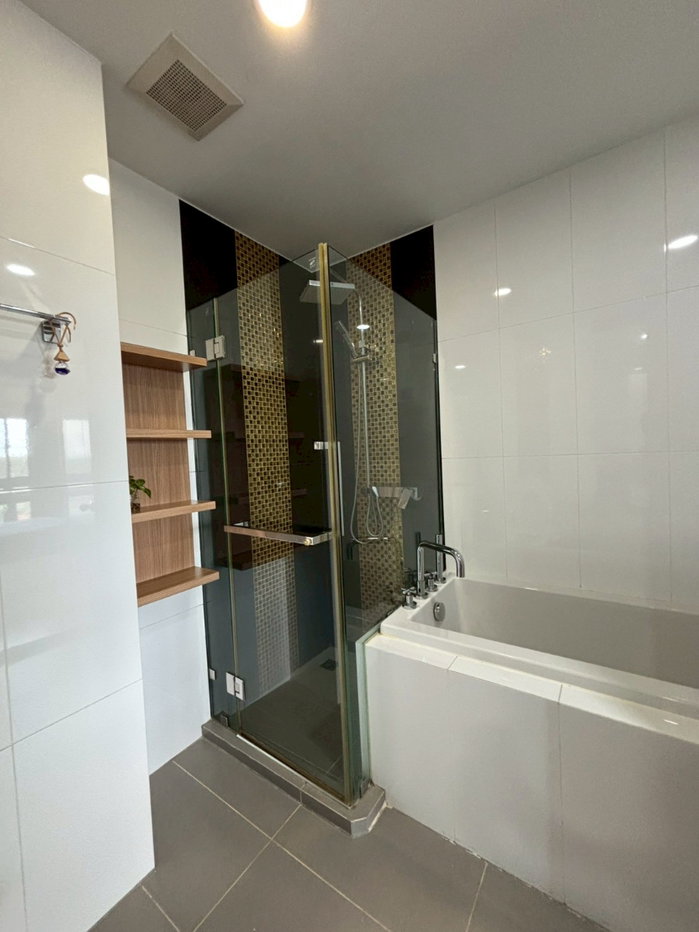 picture Fire Sale: Plus Condo Sriracha | Corner Unit Under Market Value – Perfect for EEC Investors! - 19/21