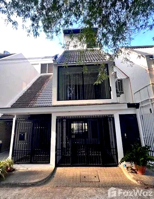 Townhouses for rent Tesco Lotus Extra Rama 4 : 4 Bedroom Townhouse for rent in Khlong Tan Nuea, Bangkok  6500745