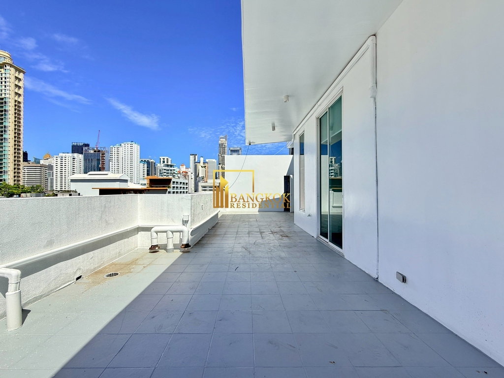รูป Remarkable 4 Bedroom Duplex Penthouse in Phrom Phong Area - BR21452AP - รูปที่ 43/56